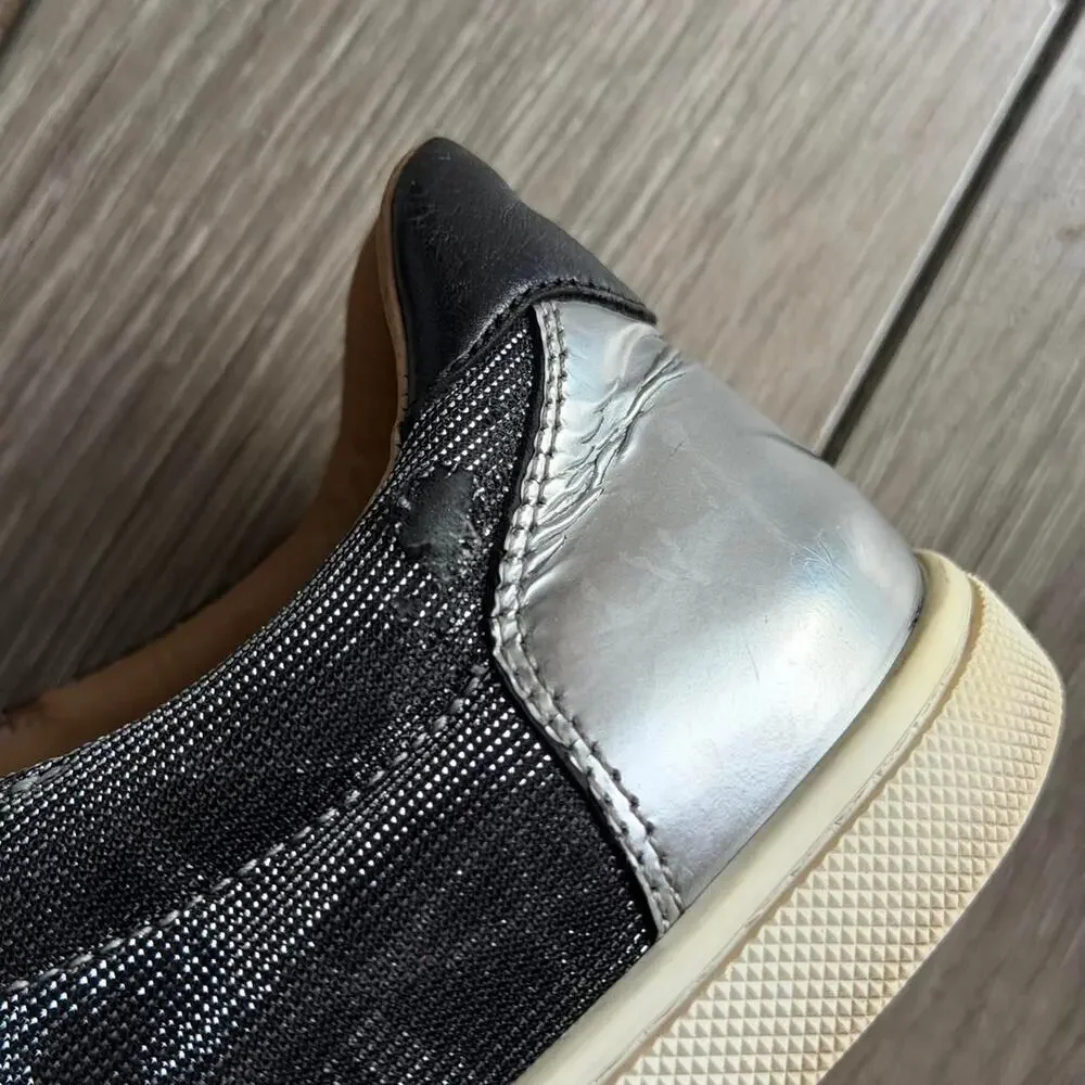 Christian louboutin master key flat